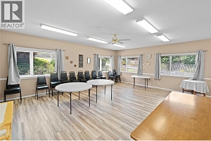 153 Salmon Arm Drive Unit# 11 - Photo 36