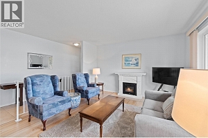 153 Salmon Arm Drive Unit# 11 - Photo 4