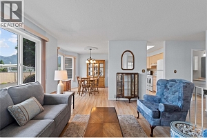 153 Salmon Arm Drive Unit# 11 - Photo 5