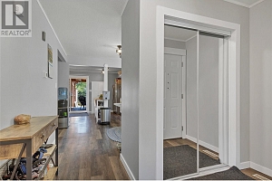 4808 25 Avenue - Photo 2