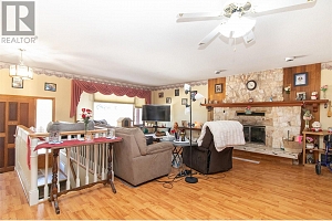 460 Dougall Road S - Photo 2