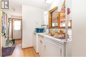 460 Dougall Road S - Photo 20