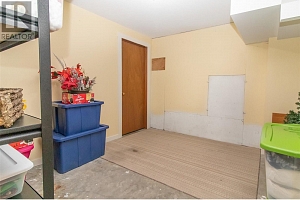 460 Dougall Road S - Photo 29