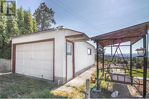 460 Dougall Road S - Photo 33
