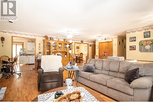 460 Dougall Road S - Photo 5