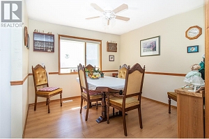 460 Dougall Road S - Photo 6