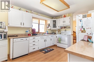 460 Dougall Road S - Photo 9