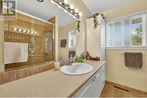 1498 Lombardy Square - Photo 13