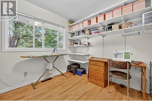 1498 Lombardy Square - Photo 15