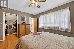 1498 Lombardy Square - Photo 18