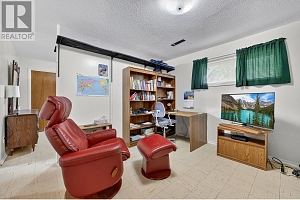 1498 Lombardy Square - Photo 24