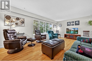 1498 Lombardy Square - Photo 3