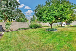 1498 Lombardy Square - Photo 42