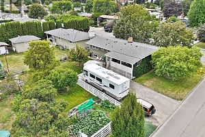 1498 Lombardy Square - Photo 44