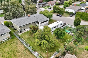 1498 Lombardy Square - Photo 45