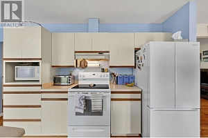 1498 Lombardy Square - Photo 9