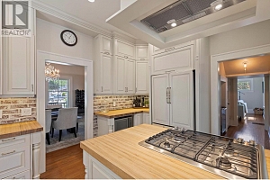 1001 Lawrence Avenue - Photo 8
