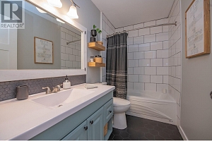 1890 Grandview Avenue - Photo 24