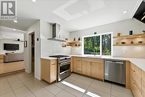 8280 Rogers Road - Photo 2