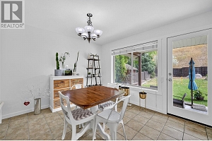 982 Paret Crescent - Photo 15