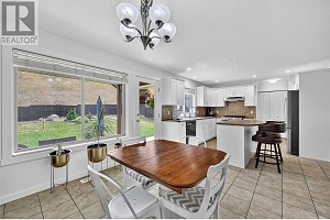 982 Paret Crescent - Photo 16