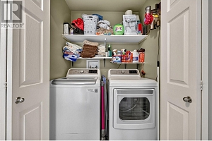 982 Paret Crescent - Photo 31