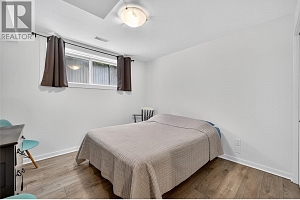 982 Paret Crescent - Photo 37