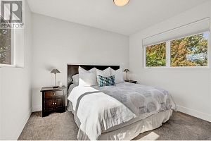 364 Christleton Avenue - Photo 55