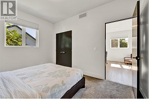364 Christleton Avenue - Photo 59