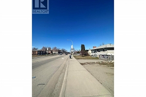 275 Rutland Road N - Photo 2