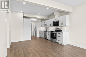 1023 Kitson Court - Photo 36