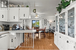 3927 16 Avenue - Photo 10