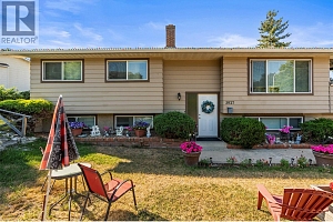 3927 16 Avenue - Photo 2