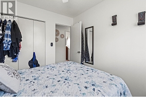 3927 16 Avenue - Photo 20