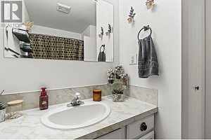 3927 16 Avenue - Photo 23