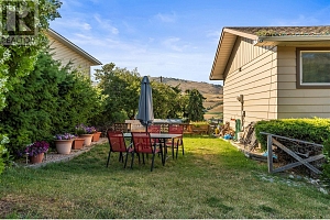 3927 16 Avenue - Photo 38