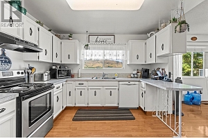 3927 16 Avenue - Photo 8