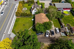 1502 32 Avenue - Photo 2
