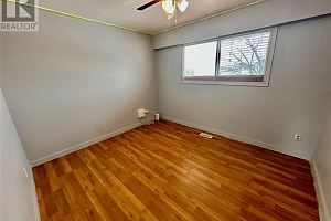 475 Hollywood Road S - Photo 17