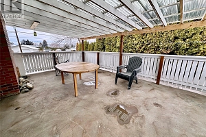 475 Hollywood Road S - Photo 20