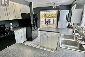 475 Hollywood Road S - Photo 5