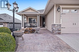 1297 Tanemura Crescent - Photo 2