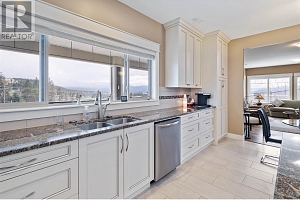 1297 Tanemura Crescent - Photo 36