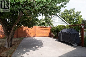 1408 Graham Street - Photo 24