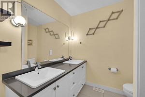 2490 Tuscany Drive Unit# 80 - Photo 25