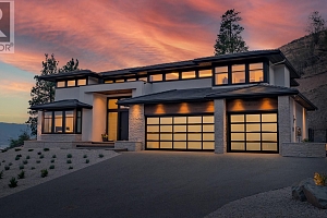 740 Pinehaven Court - Photo 2