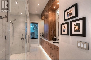 2245 Abbott Street Unit# 301 - Photo 33