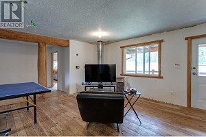 8600 33 Highway - Photo 29