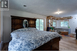 8600 33 Highway - Photo 35