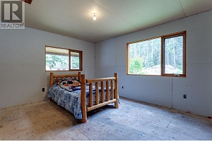 8600 33 Highway - Photo 40